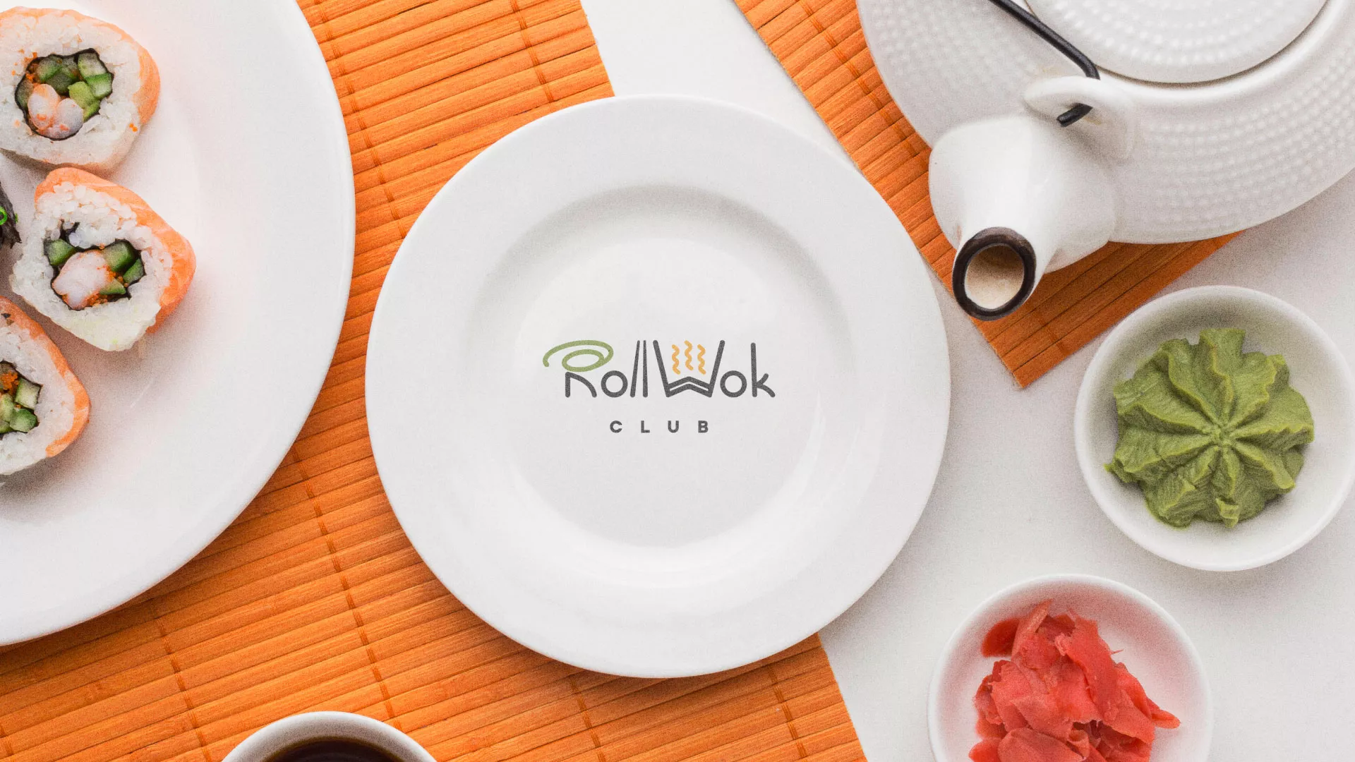 Разработка логотипа и фирменного стиля суши-бара «Roll Wok Club» в Волоколамске